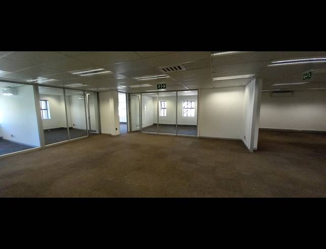 378M² OFFICE TO LET IN BRYANSTON